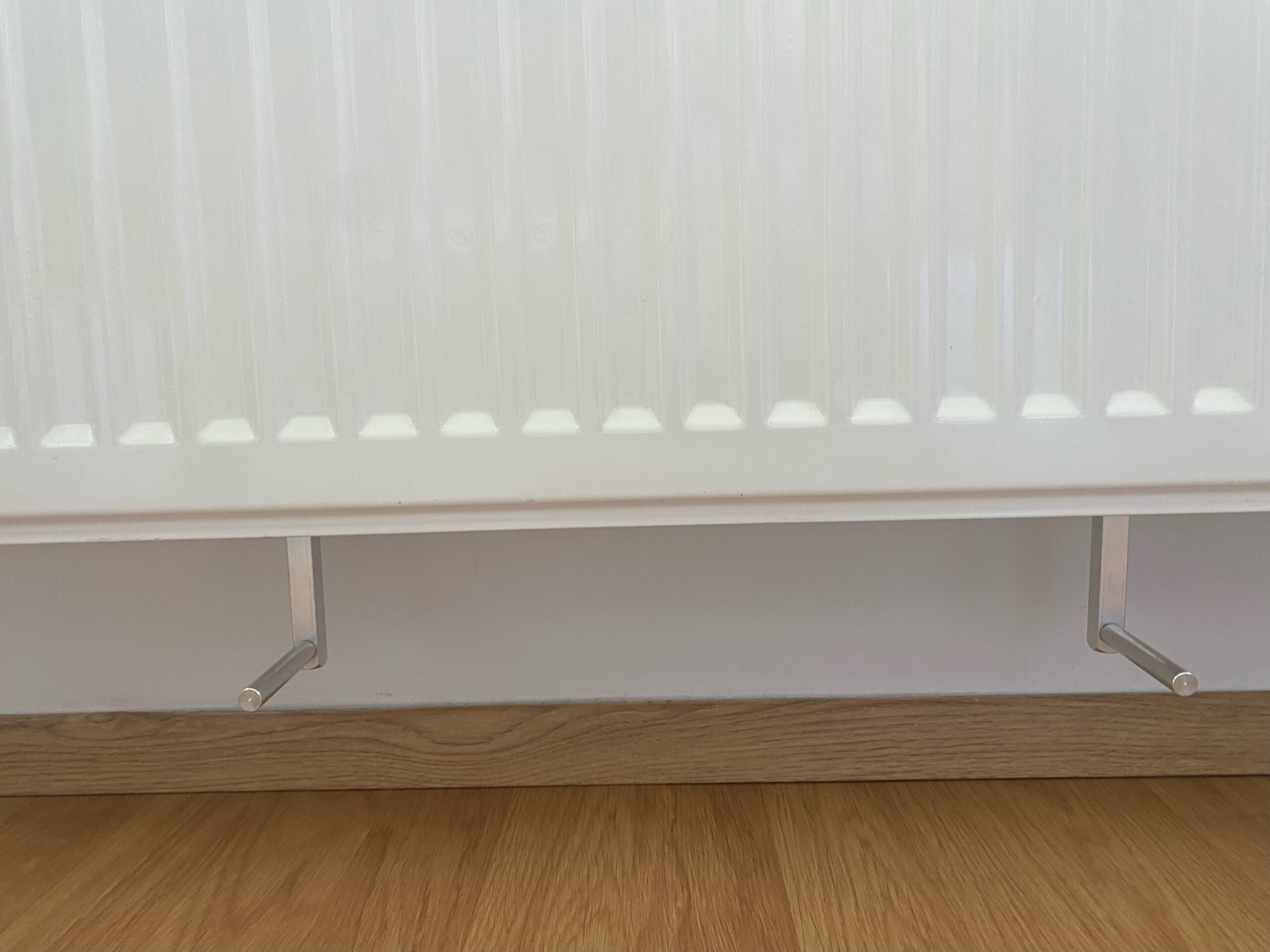 Eitan – mounting feet